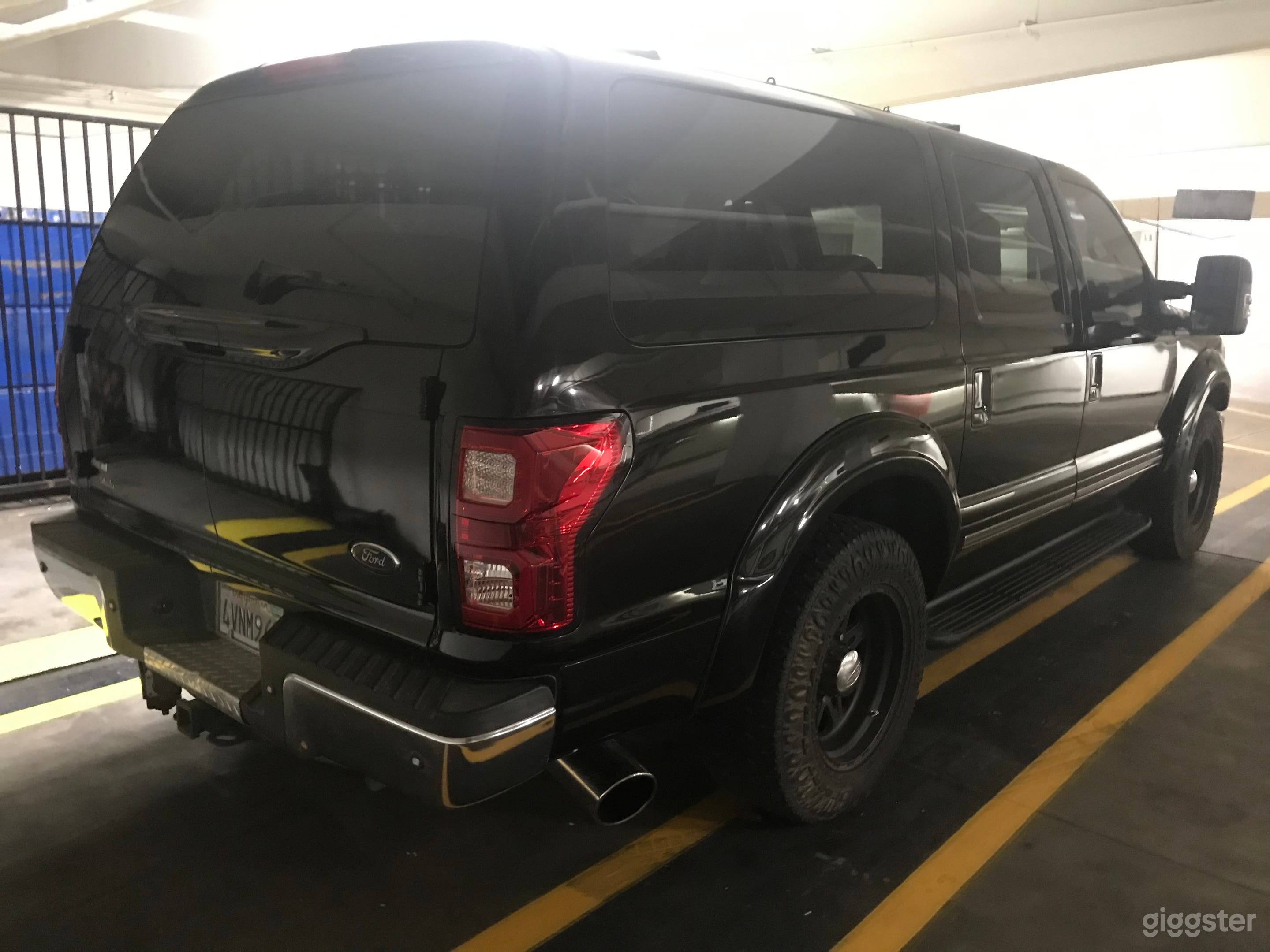Black 2016 excursion undercover cop vehicle Photo 3
