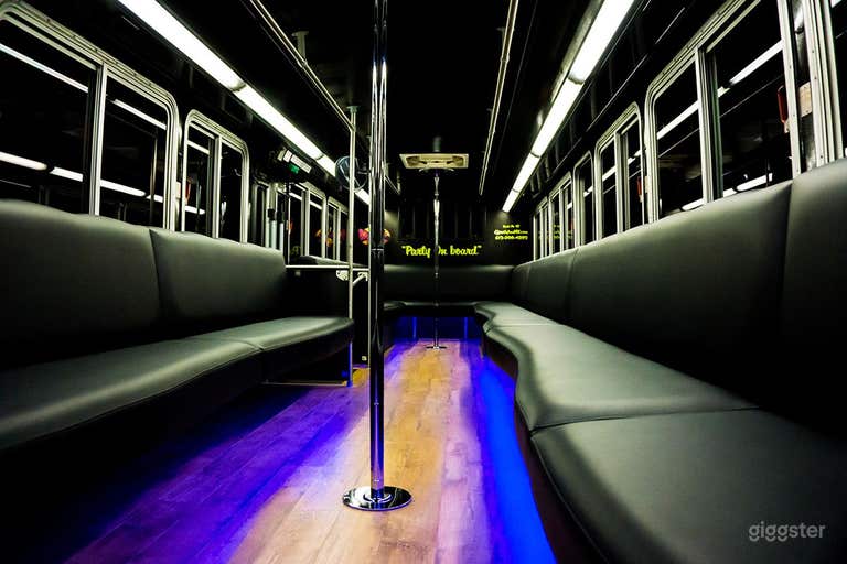  VIP Party Bus "Black Pearl" in Minneapolis 