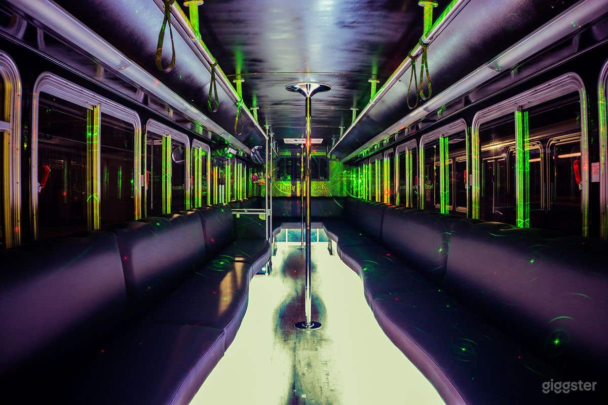 VIP Party Bus "Black Pearl" in Minneapolis Photo 2