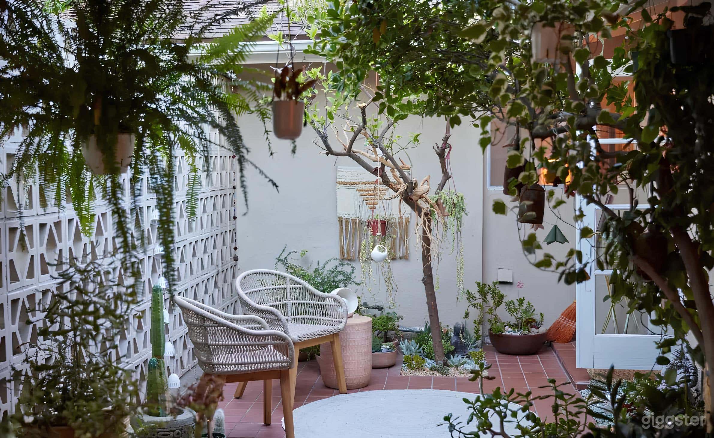 Charming Calabasas Casa Photo 4