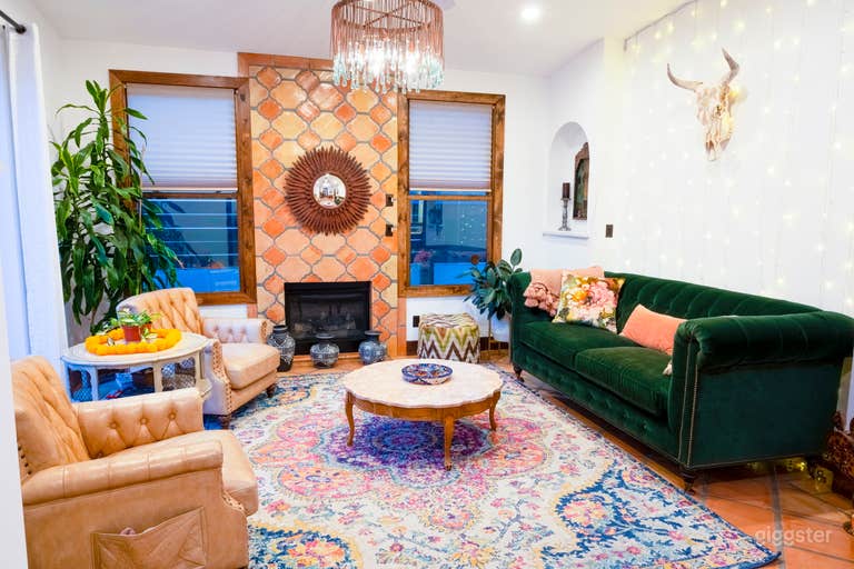  CHARMING SPANISH HACIENDA: PERFECT FOR PRODUCTIONS 