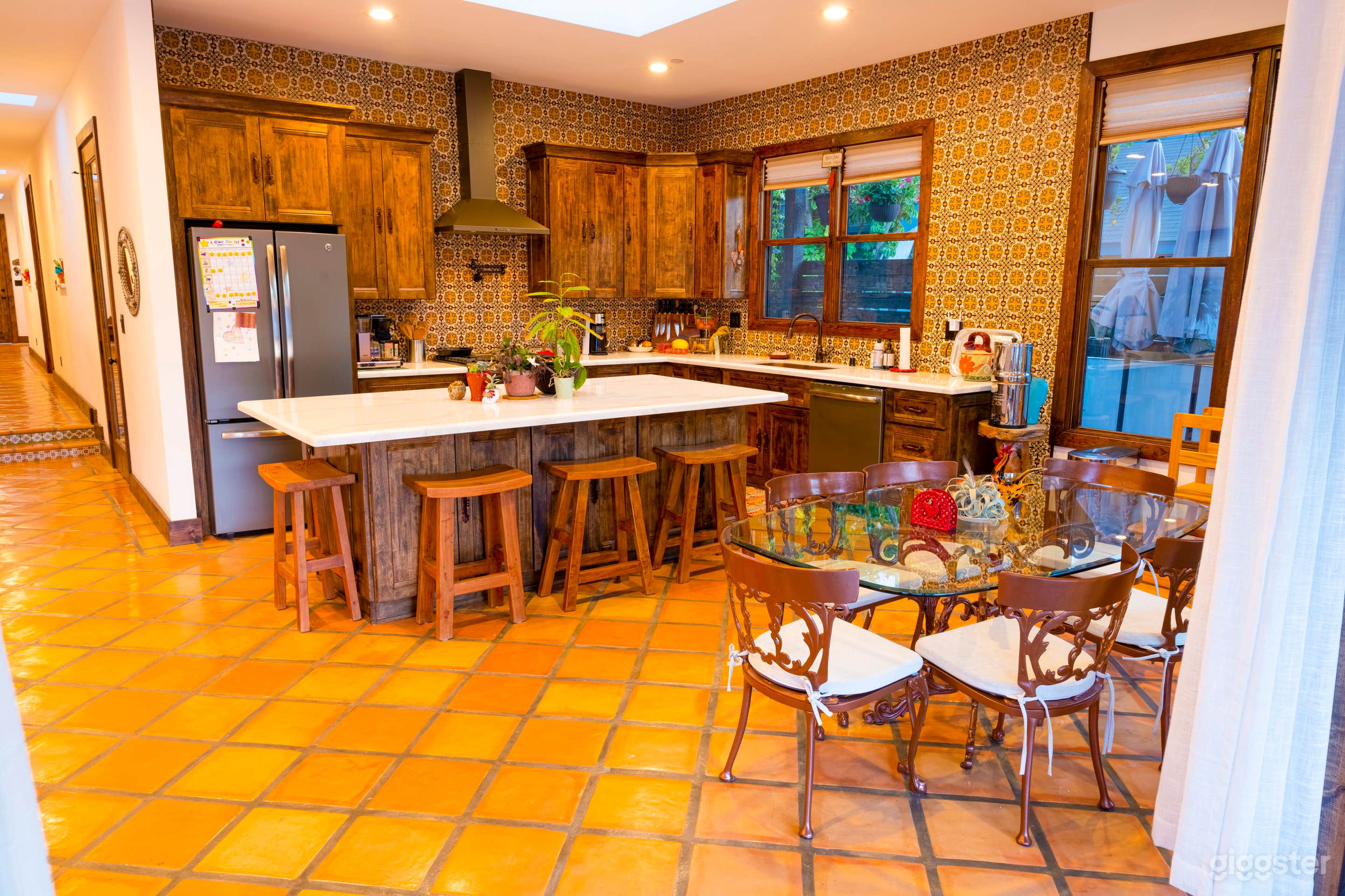 CHARMING SPANISH HACIENDA: PERFECT FOR PRODUCTIONS Photo 4