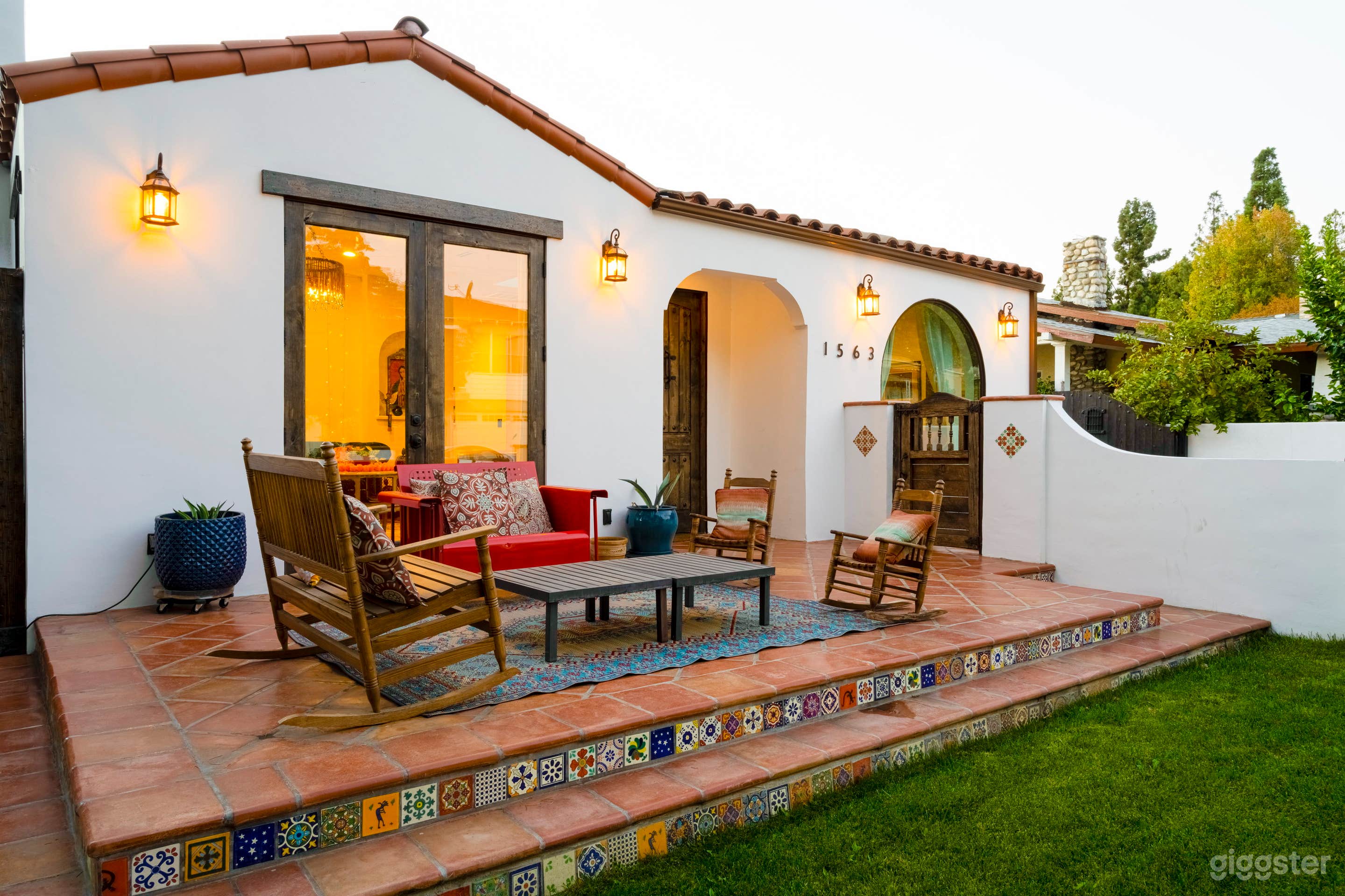 CHARMING SPANISH HACIENDA: PERFECT FOR PRODUCTIONS Photo 1