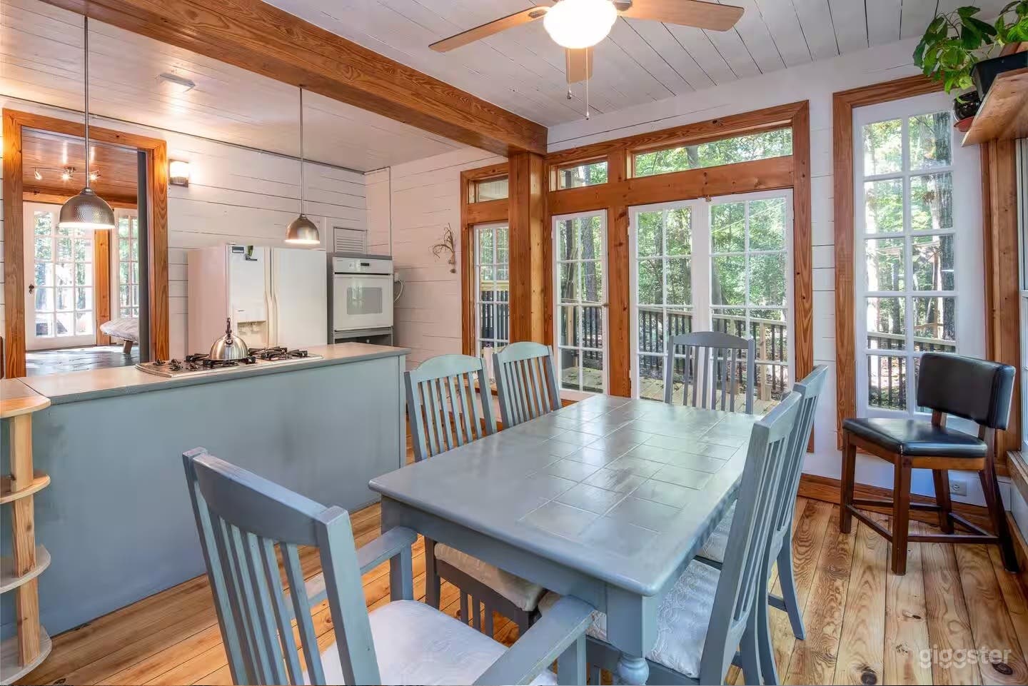 Charming Handmade House Photo 4