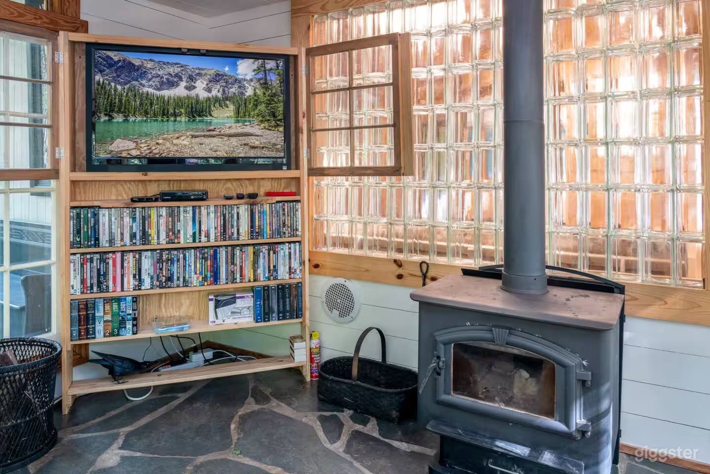 Charming Handmade House Photo 1