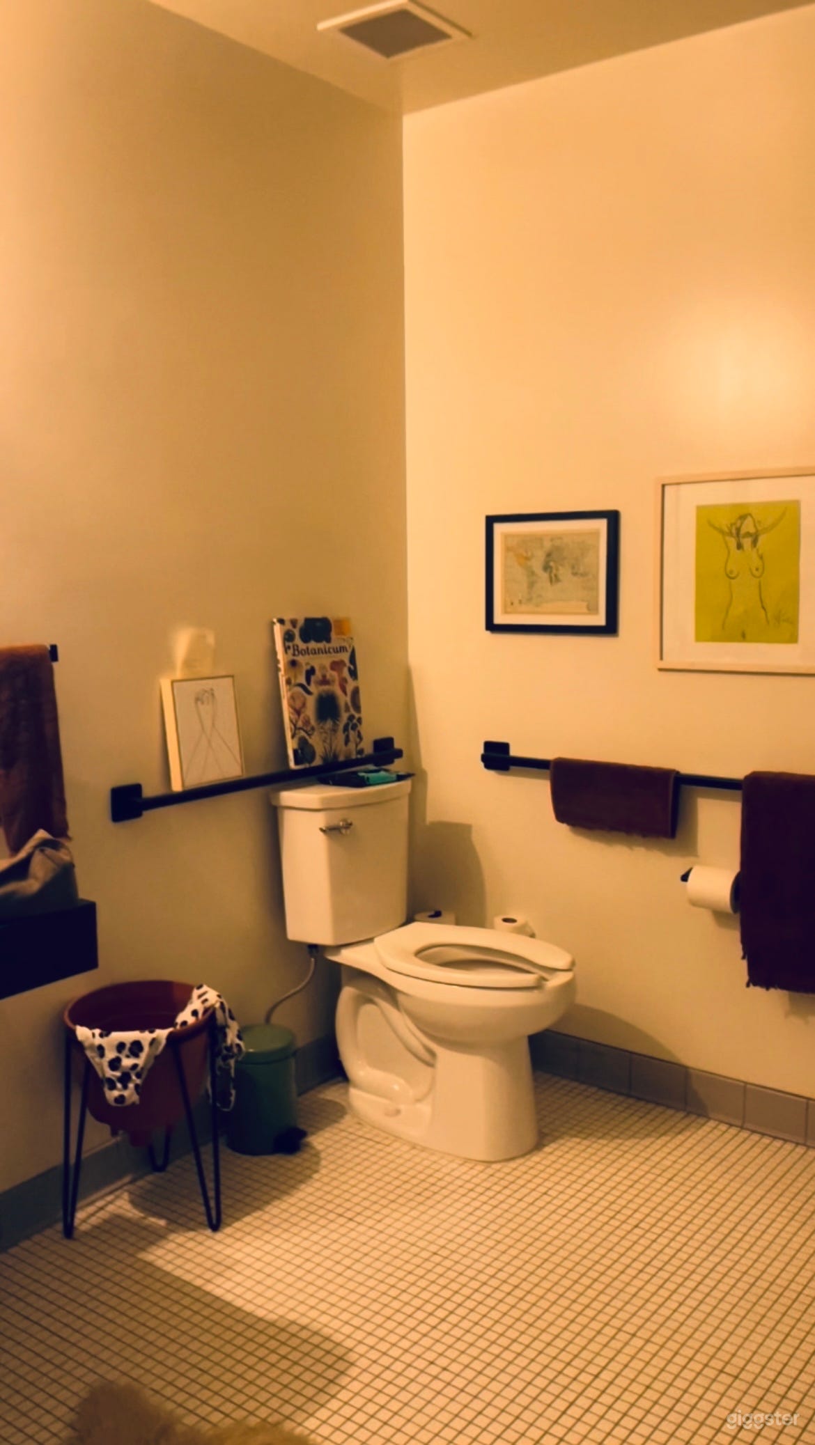 The Rose Art Loft Photo 4