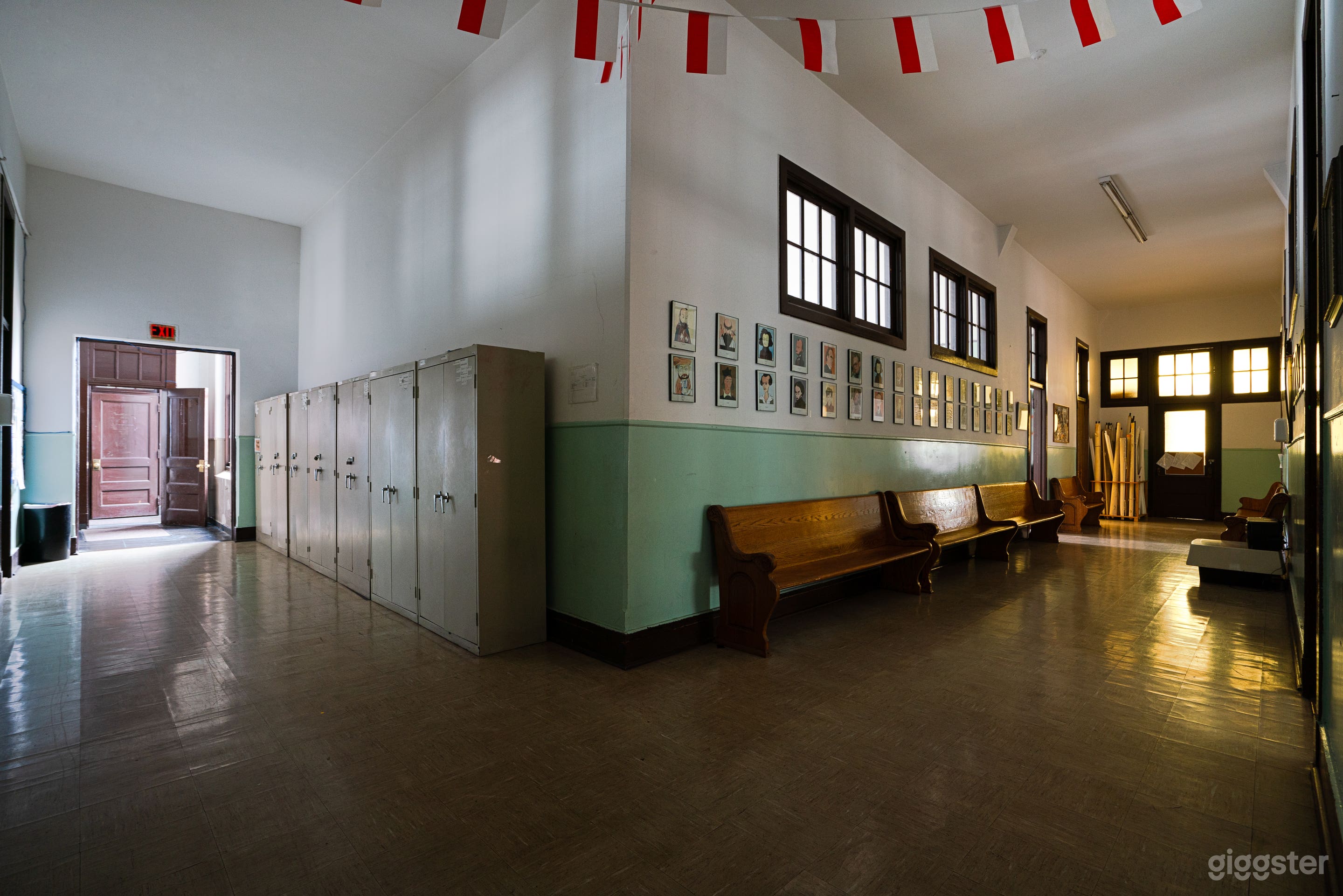 Cinematic School/Hallways/Classrooms/Auditorium 19 Photo 4