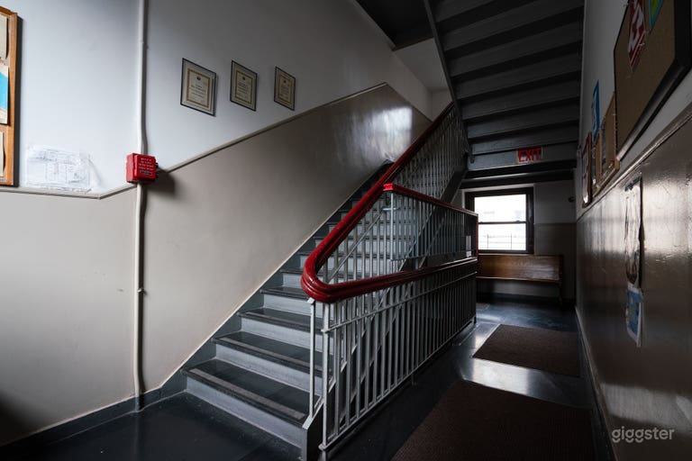  Escuela/Corridores/Aulas/Auditorio Cinematográfico 19 