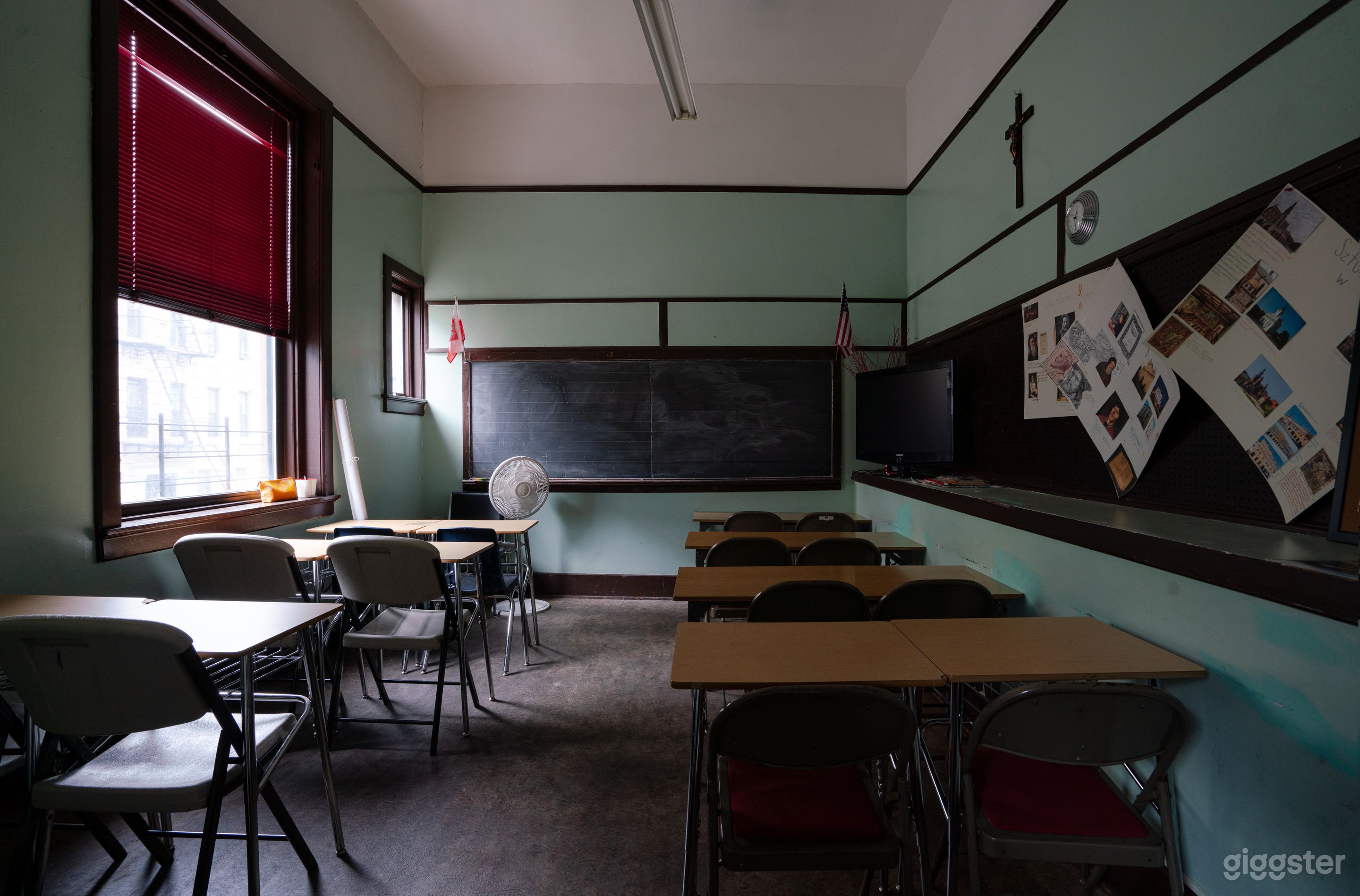 Cinematic School/Hallways/Classrooms/Auditorium 19 Photo 3