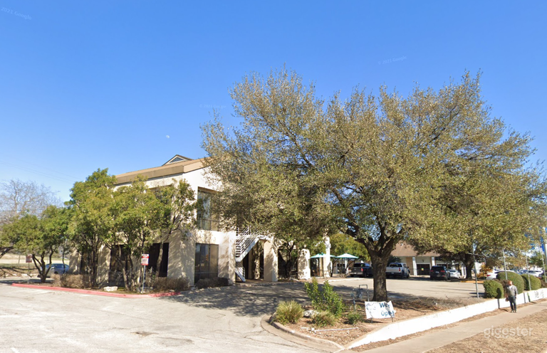  Small Conference Room for 8 People 