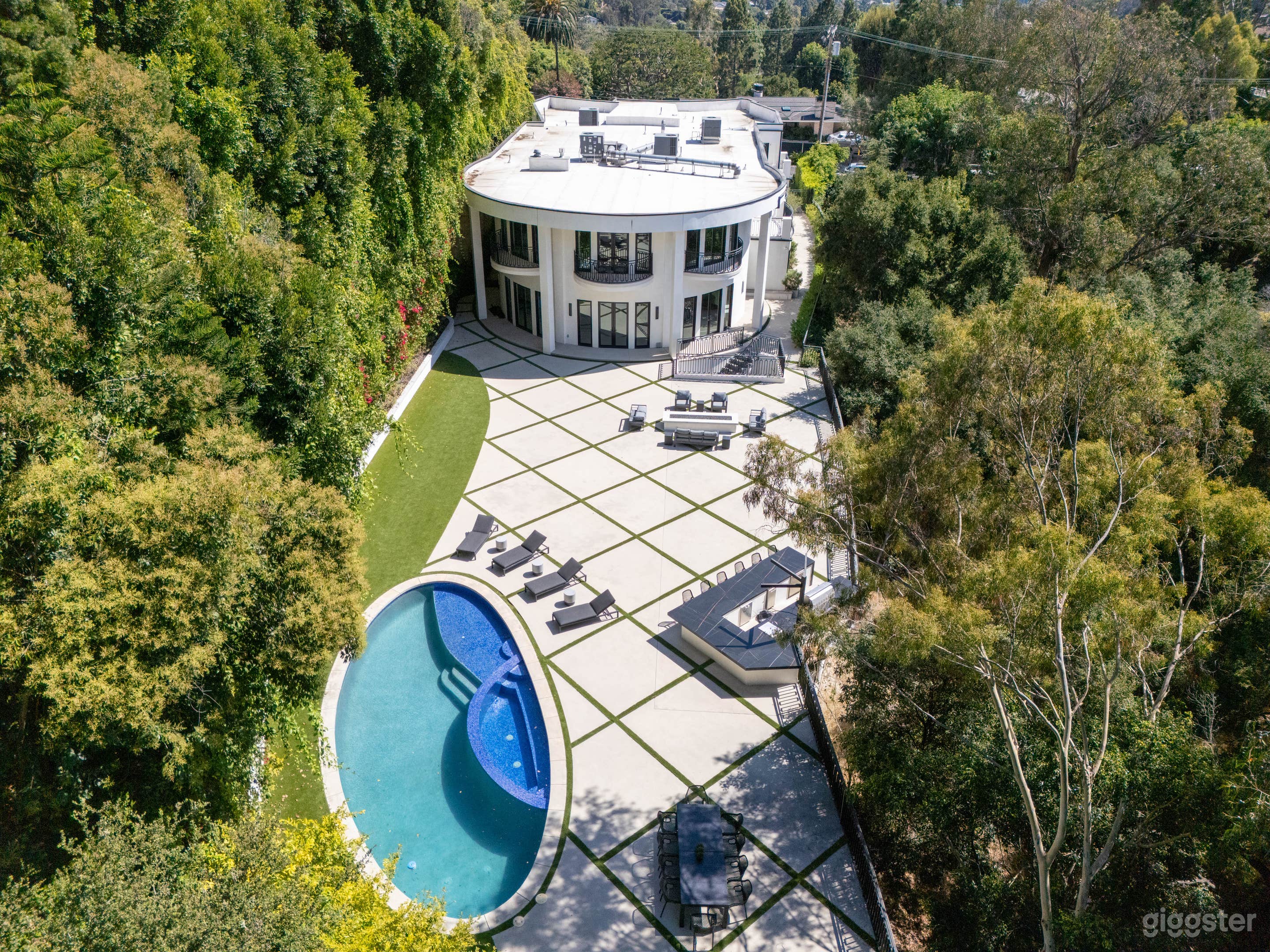 Noble Crest - Bel Air Villa Photo 1