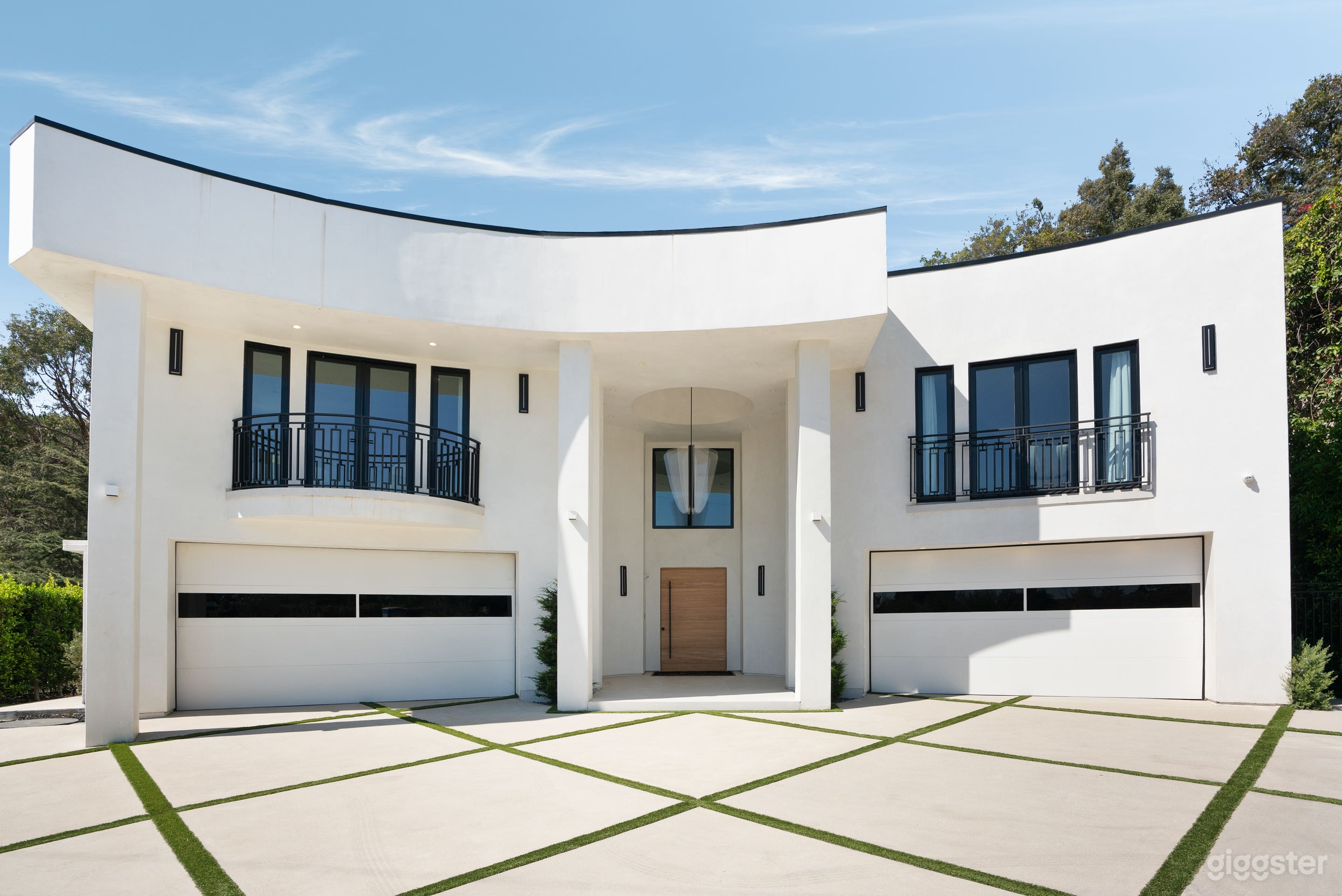 Noble Crest - Bel Air Villa Photo 3