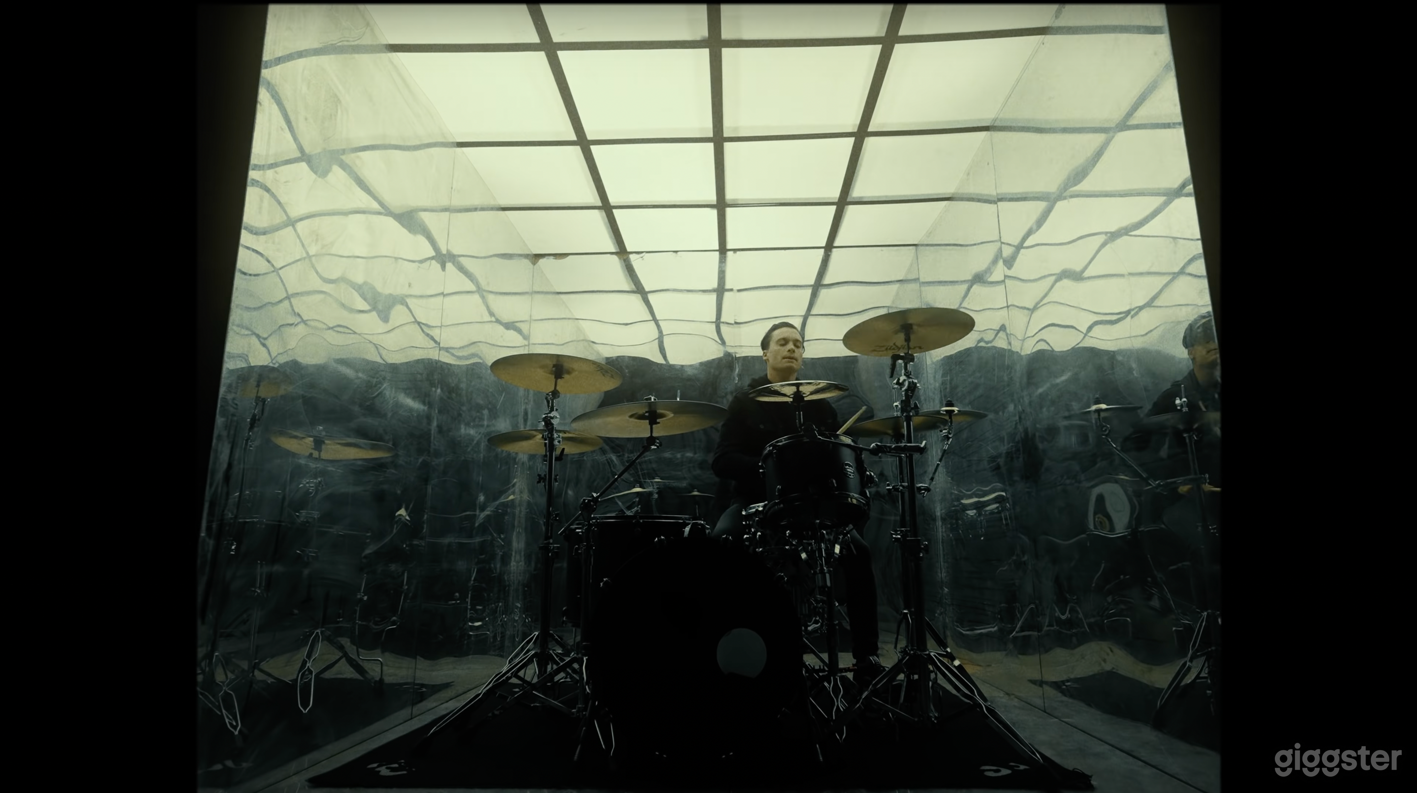 Mirror Box Set Photo 4