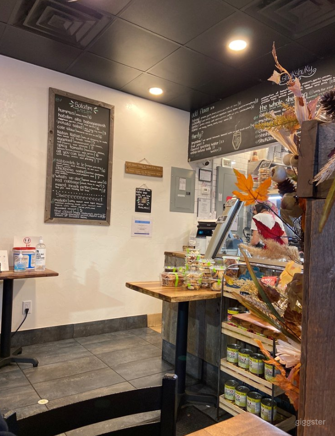  Warm & cozy Restaurant in Queens 