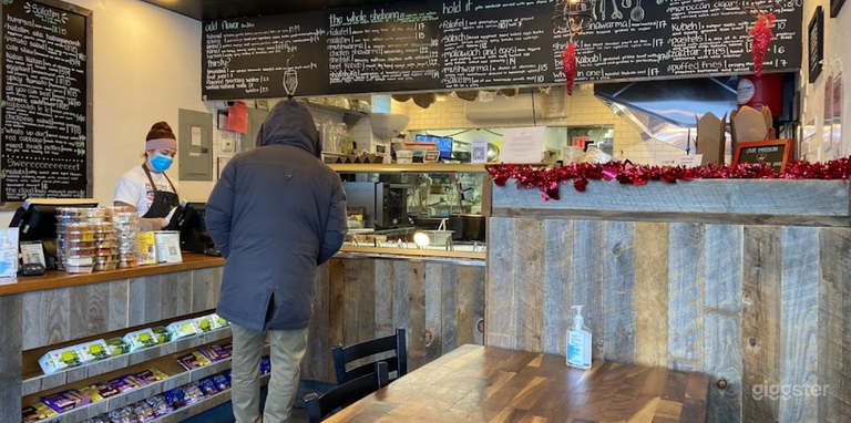  Warm & cozy Restaurant in Queens 