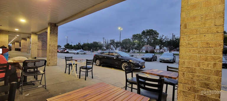  Warm & cozy Restaurant in Queens 