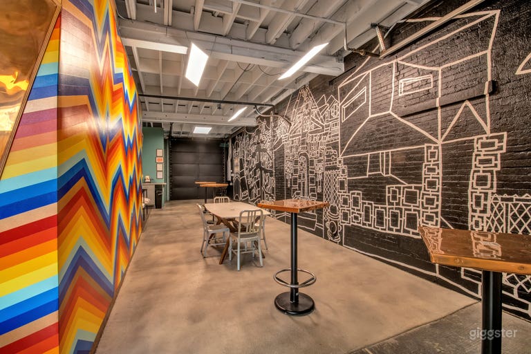  Neighborhood Brewery with Large Private Courtyard 