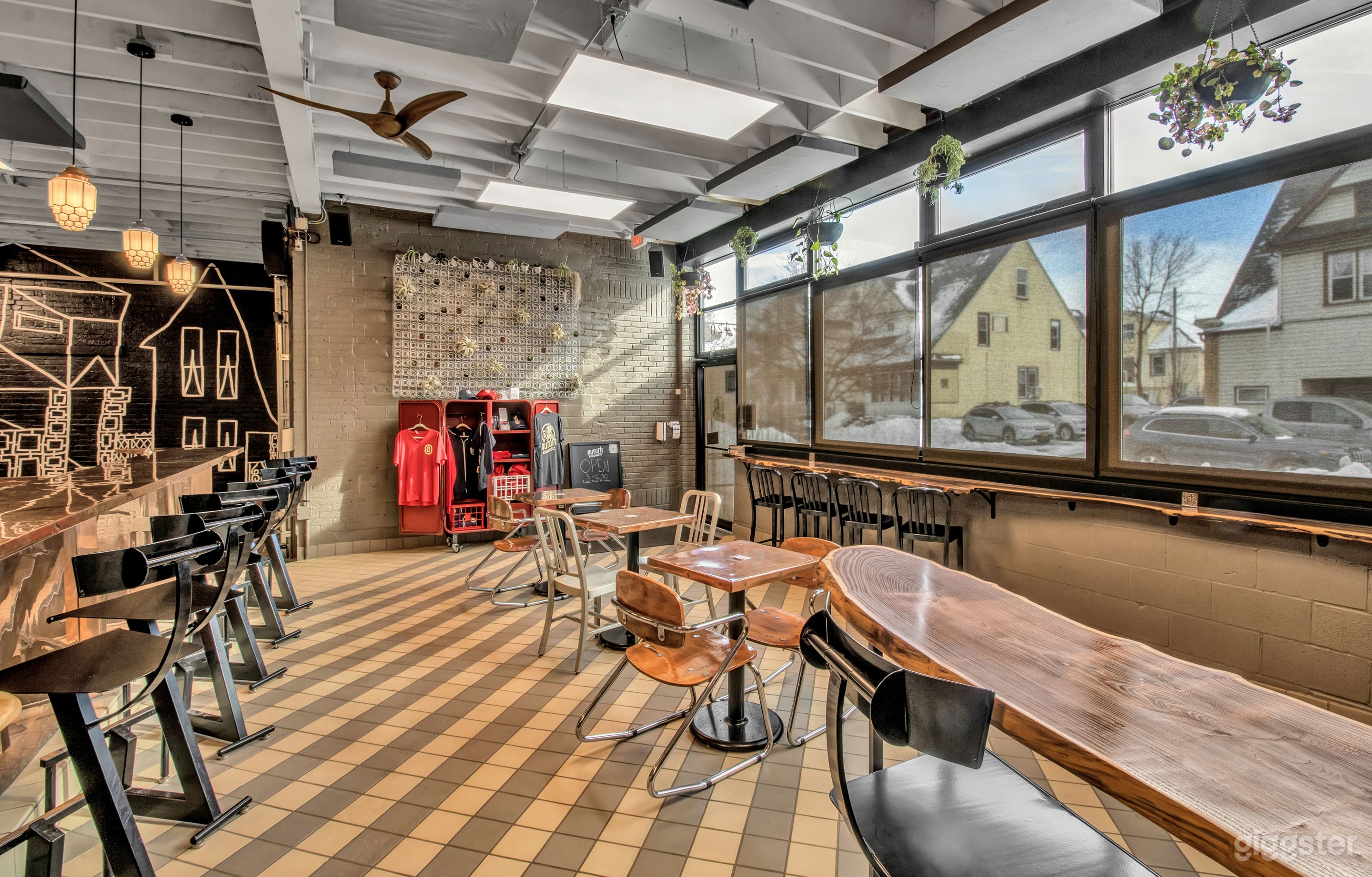 Neighborhood Brewery with Large Private Courtyard Photo 1