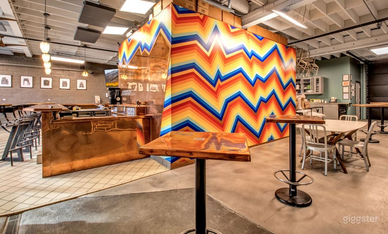  Neighborhood Brewery with Large Private Courtyard 