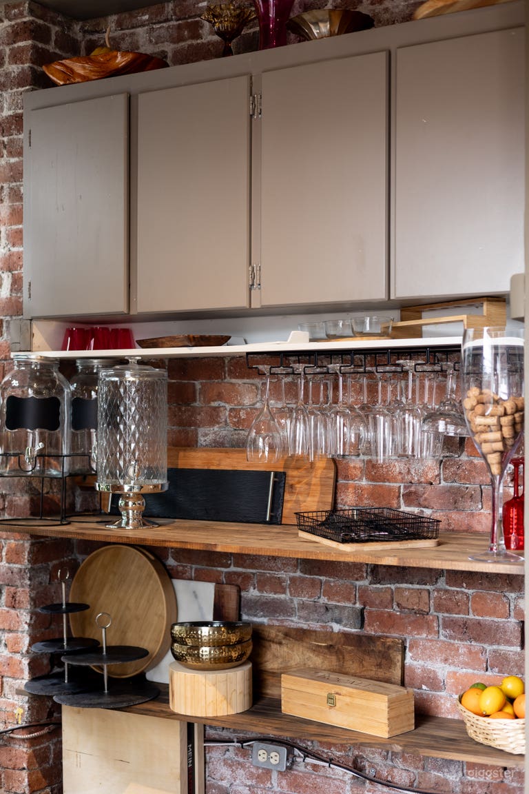  Small Room in a Heart of Gastown 