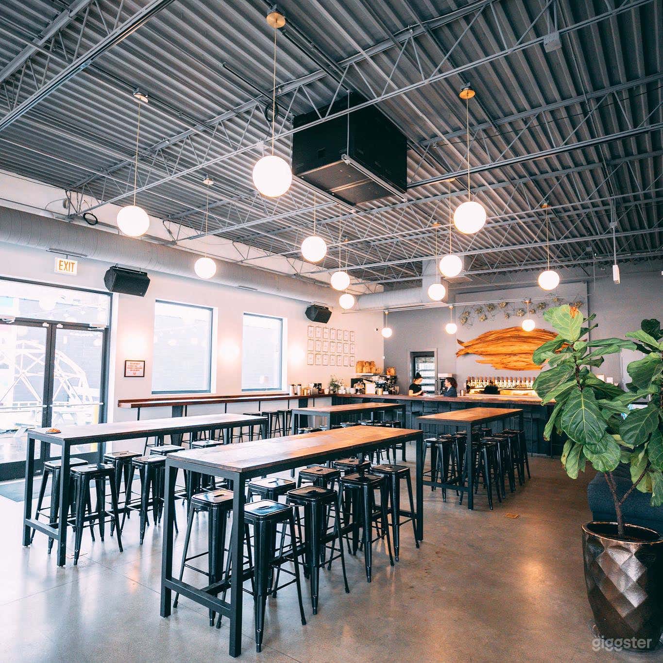 Indoor Lounge Seating Area Photo 1