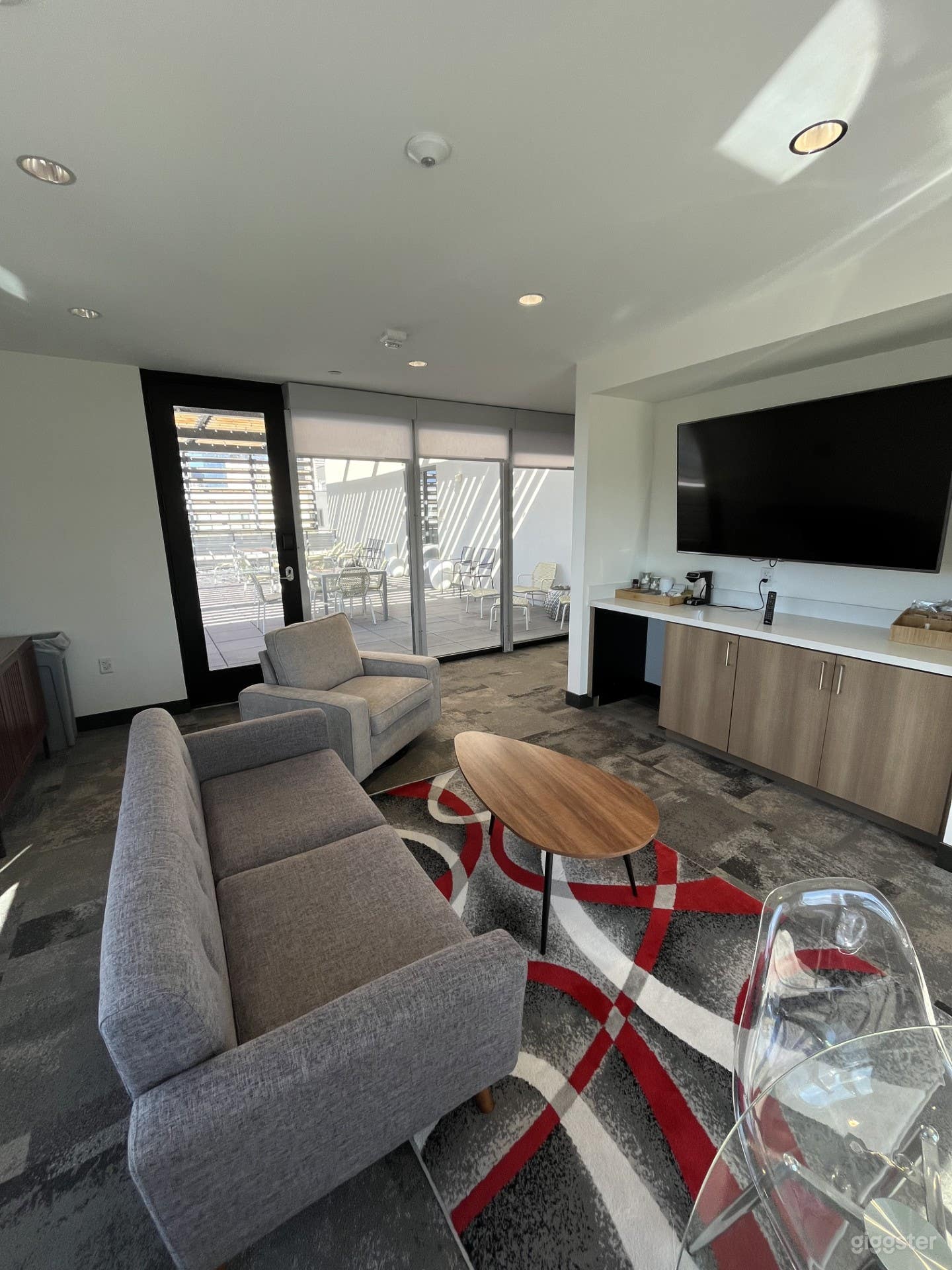 7th Floor Meeting Room Downtown Photo 3