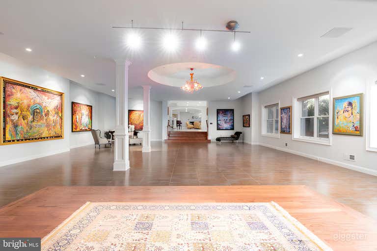  Grand Ballroom & Exclusive Wine Cellar 