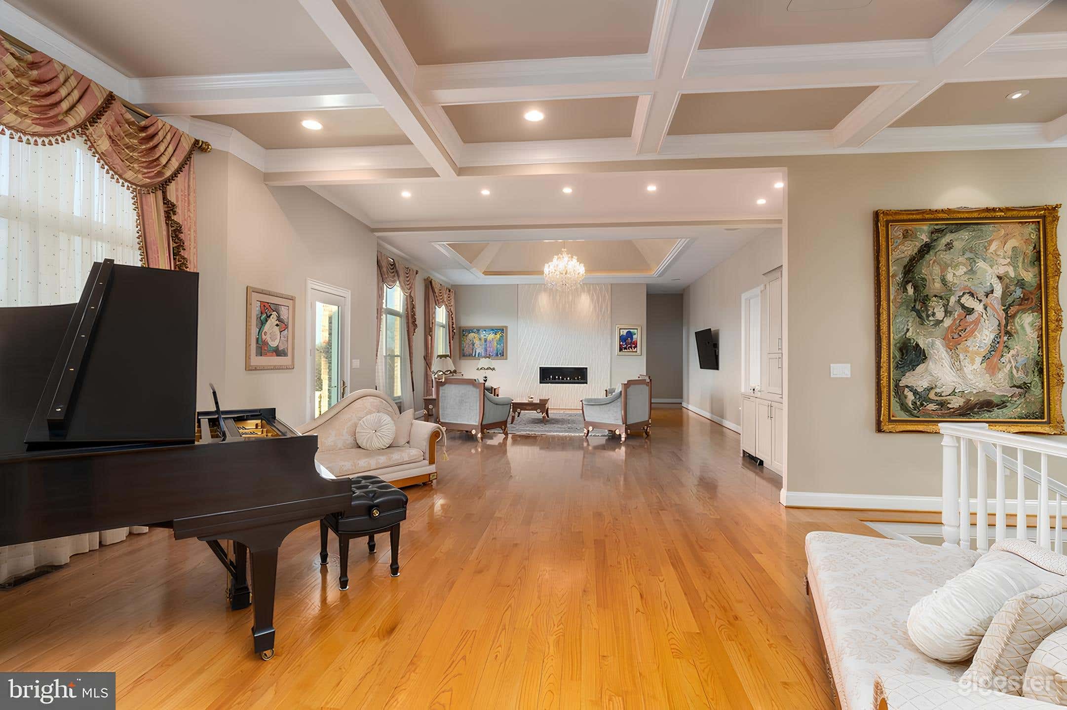 Grand Ballroom & Exclusive Wine Cellar Photo 4