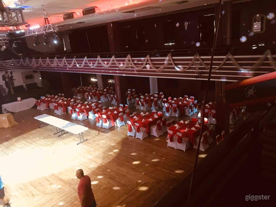 Charming Ballroom in St. Louis Photo 2