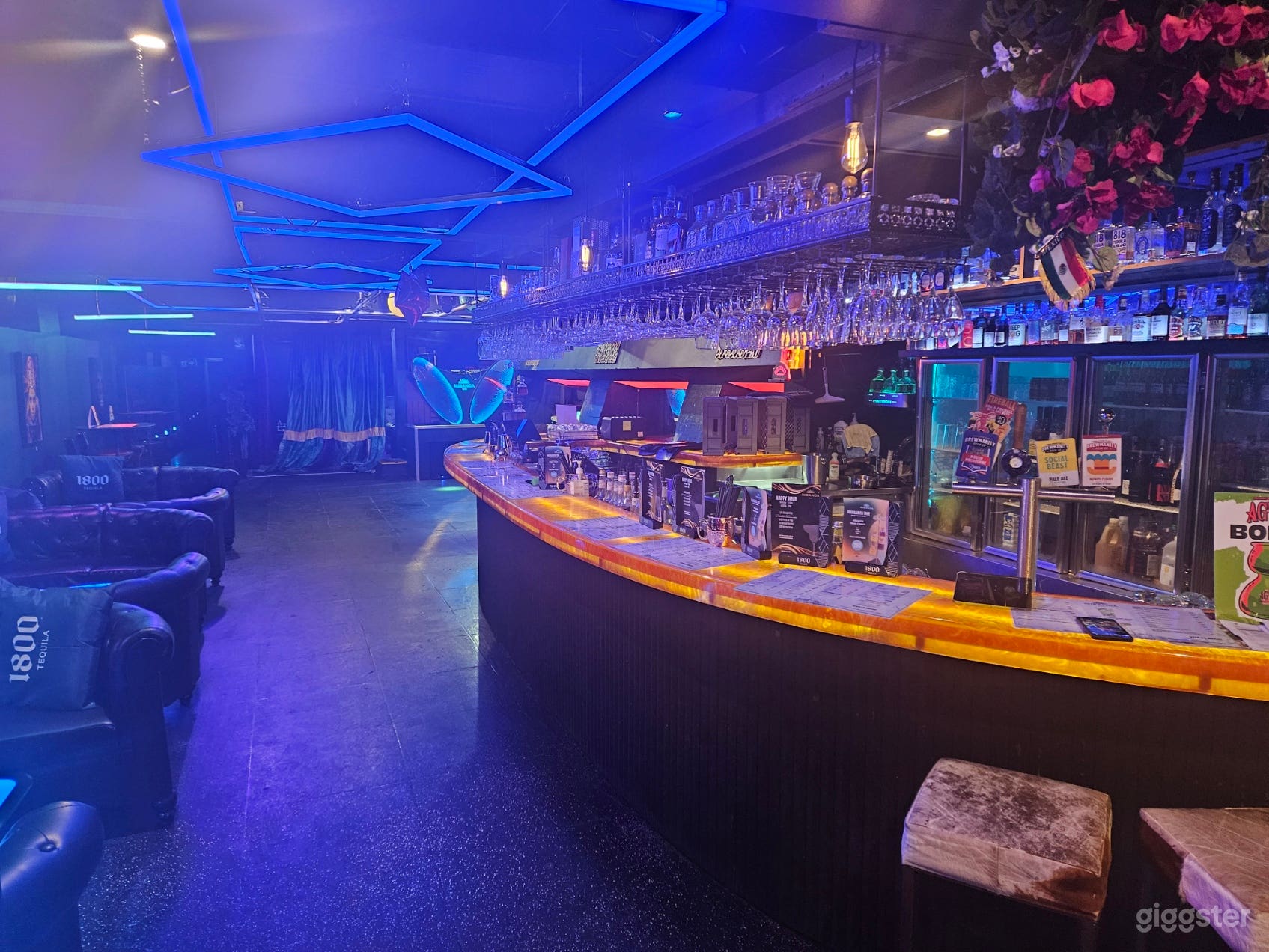 Moody Underground Bar & Nightclub with Flexible Layout Photo 4