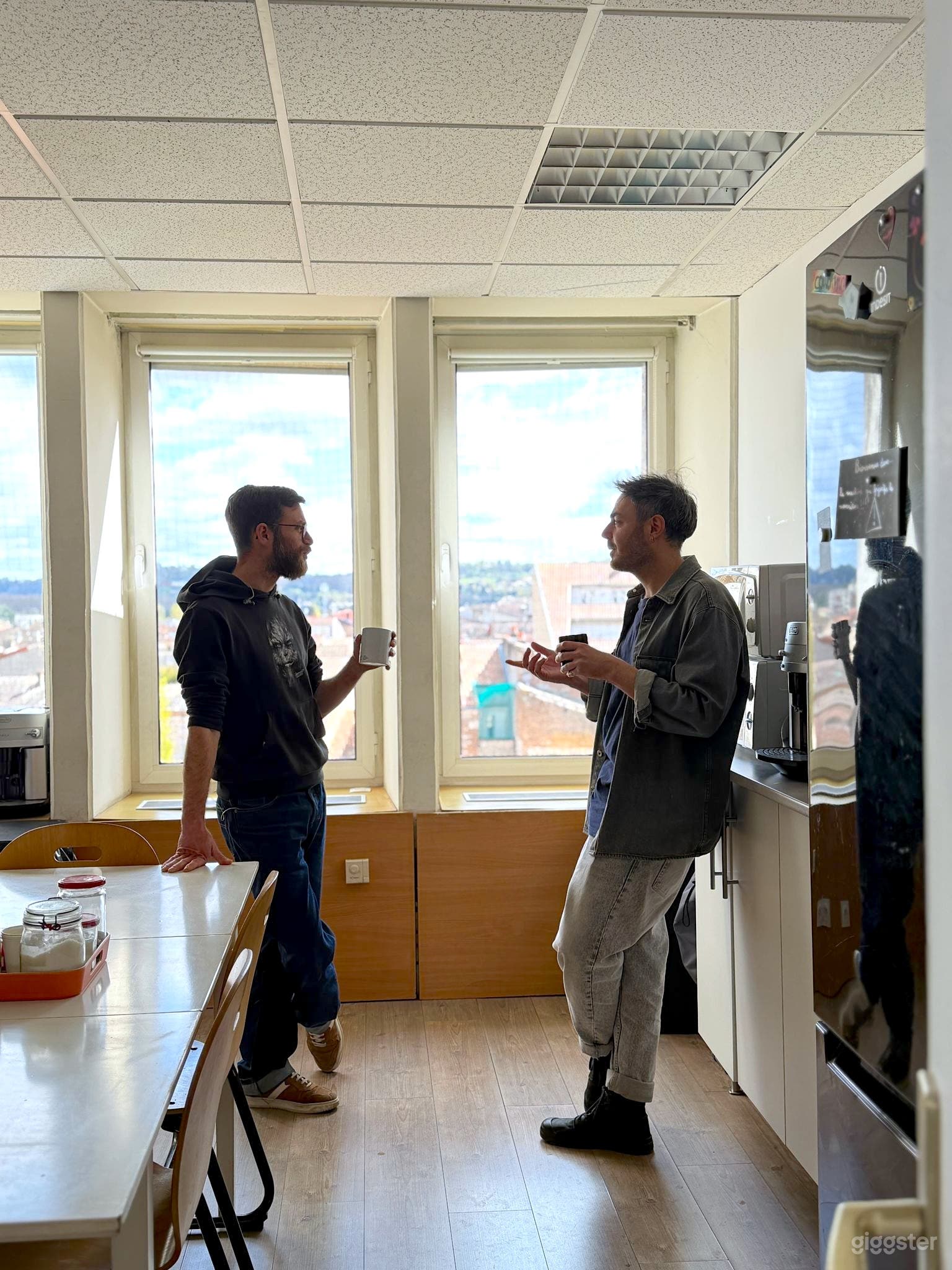 Photo de Espaces lumineux et modulables avec vue sur Agen 4