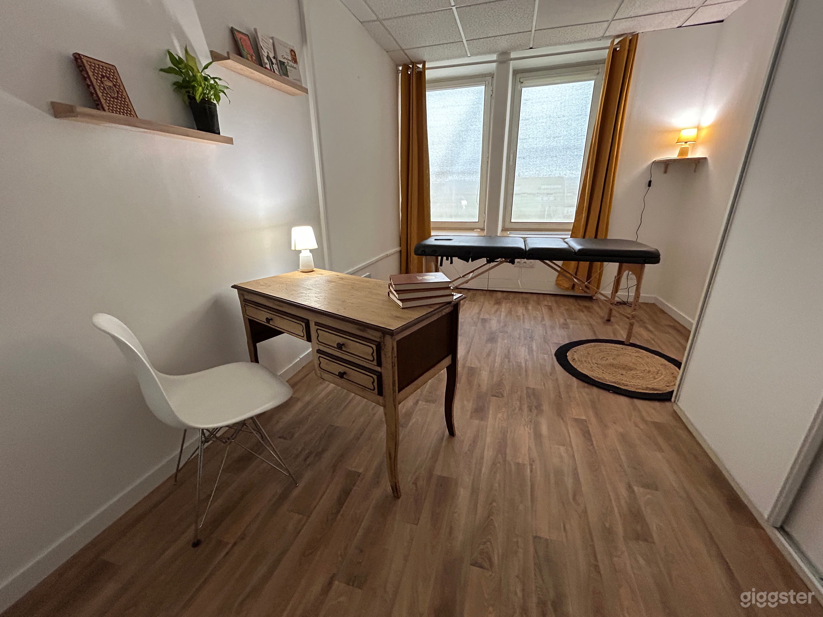 Photo de Espace professionnel lumineux avec une vue exceptionnelle sur la ville. 3