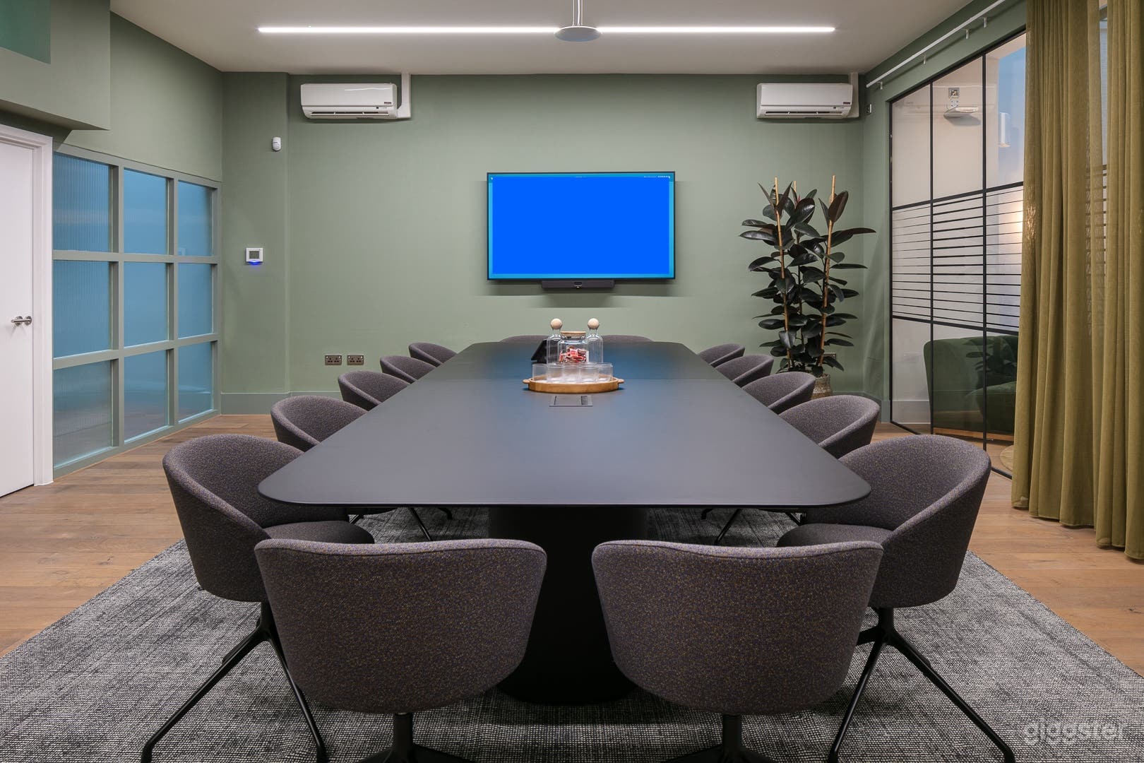 76 Warner Meeting Room Photo 1