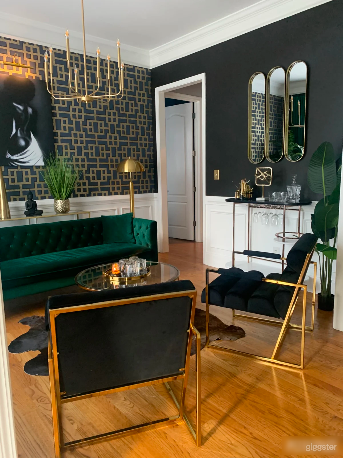 Luxury Retreat with Parlor, Stylish Bar, and Expansive Open Kitchen" Photo 1