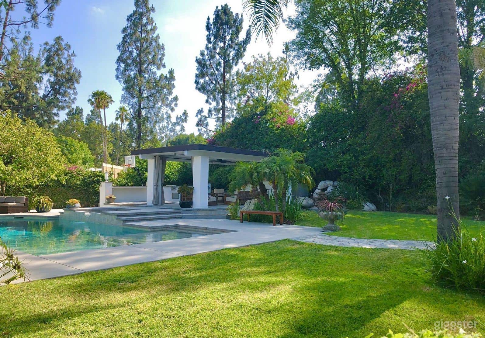 Private Resort-Style: Exclusive Swimming Pool Retreat Photo 3