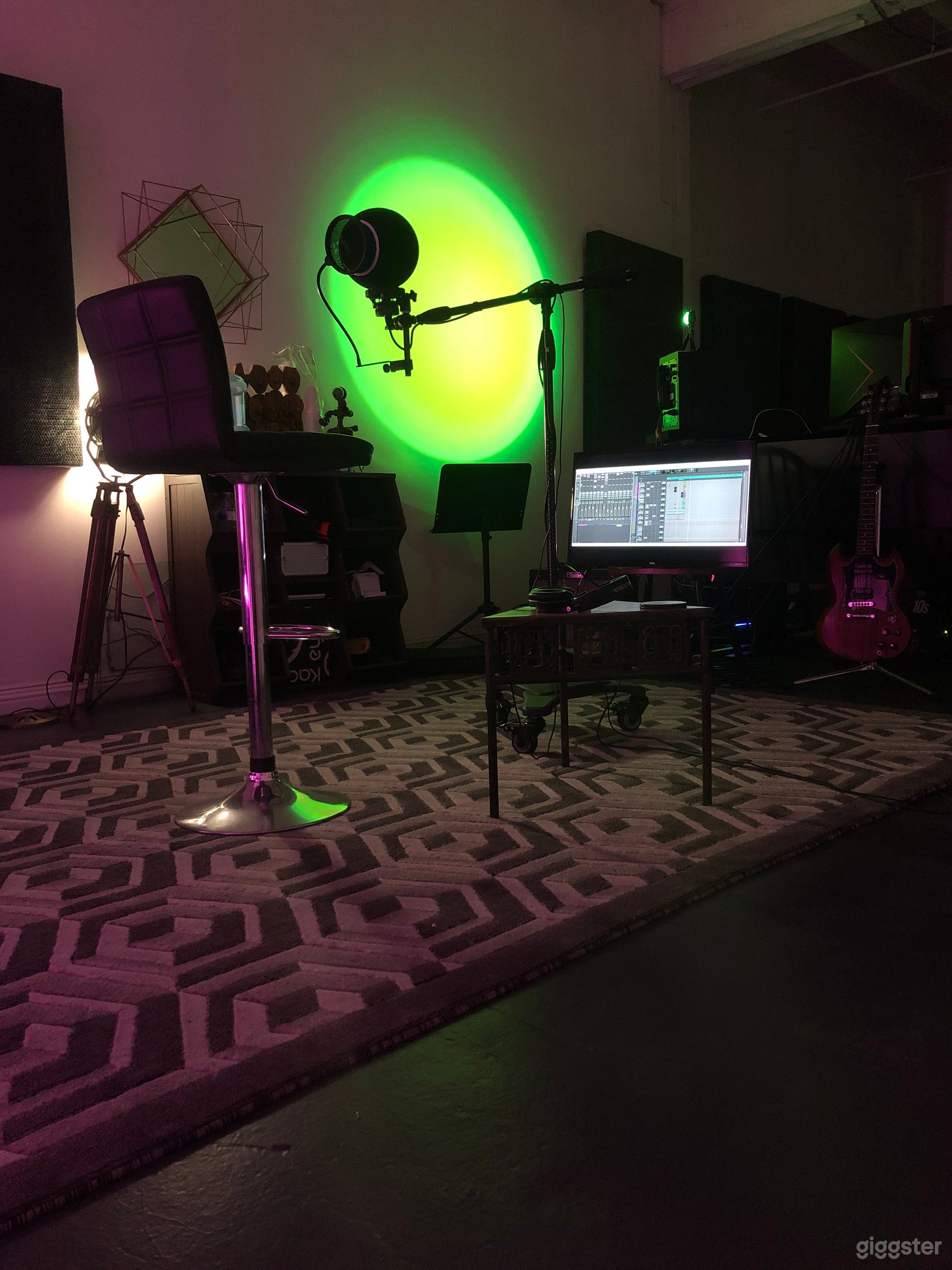 Spacious Recording Studio in Downtown LA Photo 3