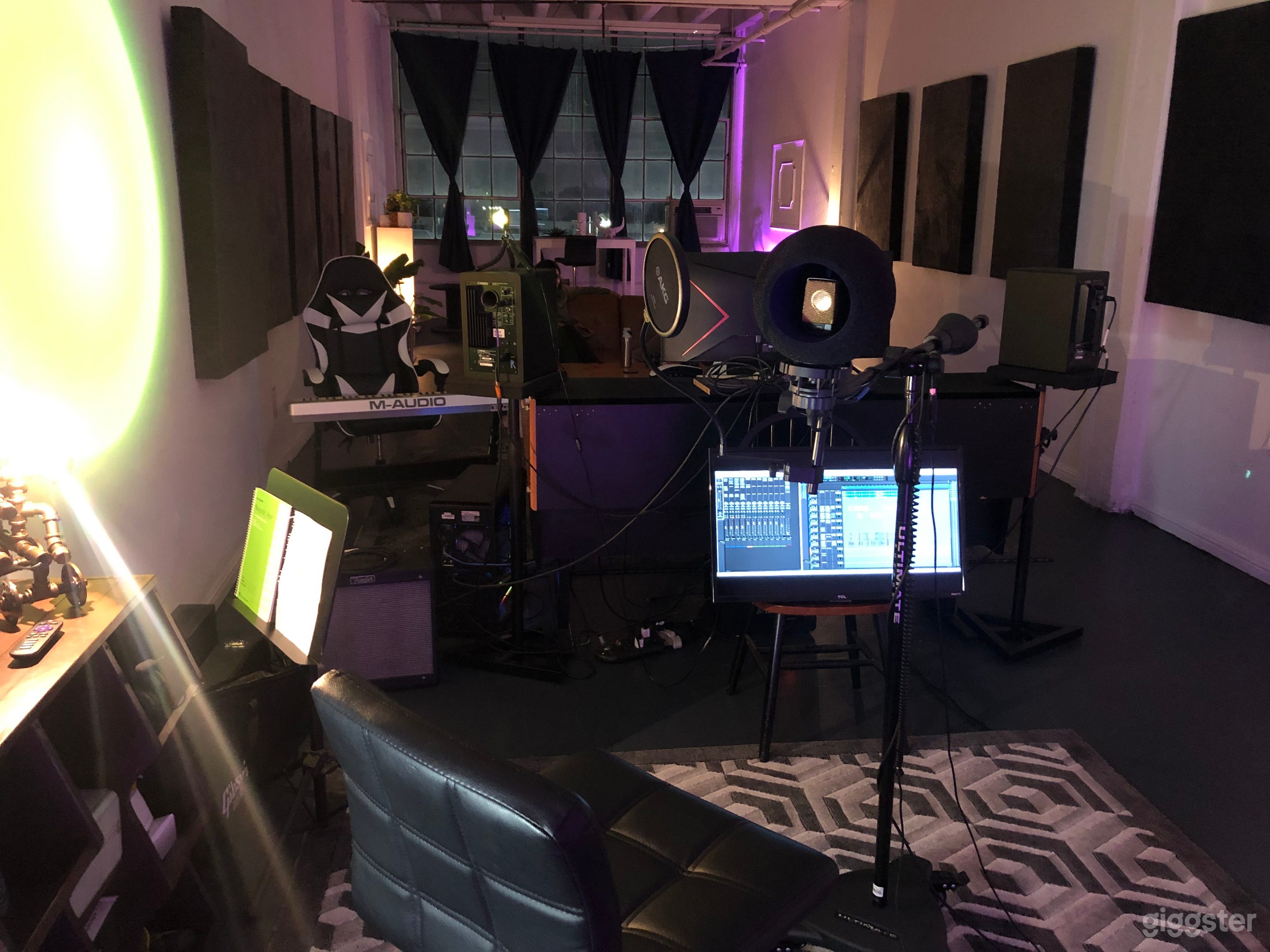 Spacious Recording Studio in Downtown LA Photo 4