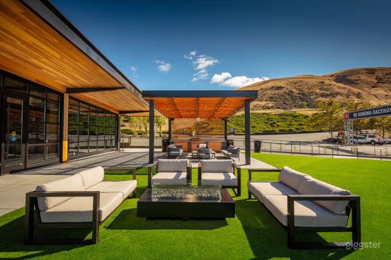  Luxury Club Lounge with Trackside View 