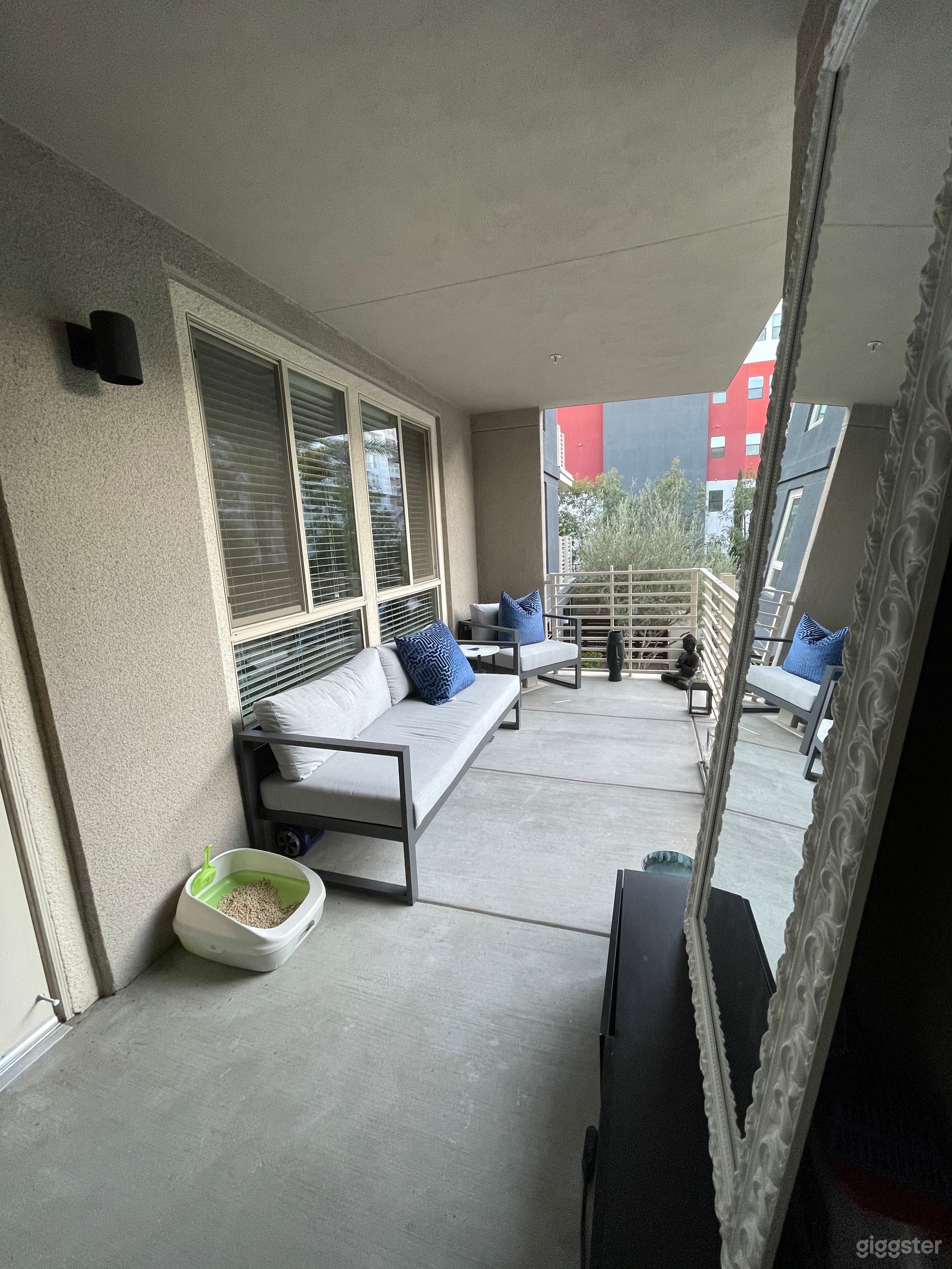 Woodland Hills Quaint &amp; Chic 2 Bdrm Apt Photo 4