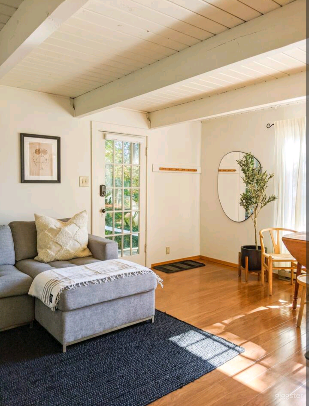 Little Stuga- Cozy, Private, Walk to Water w/Views Photo 2