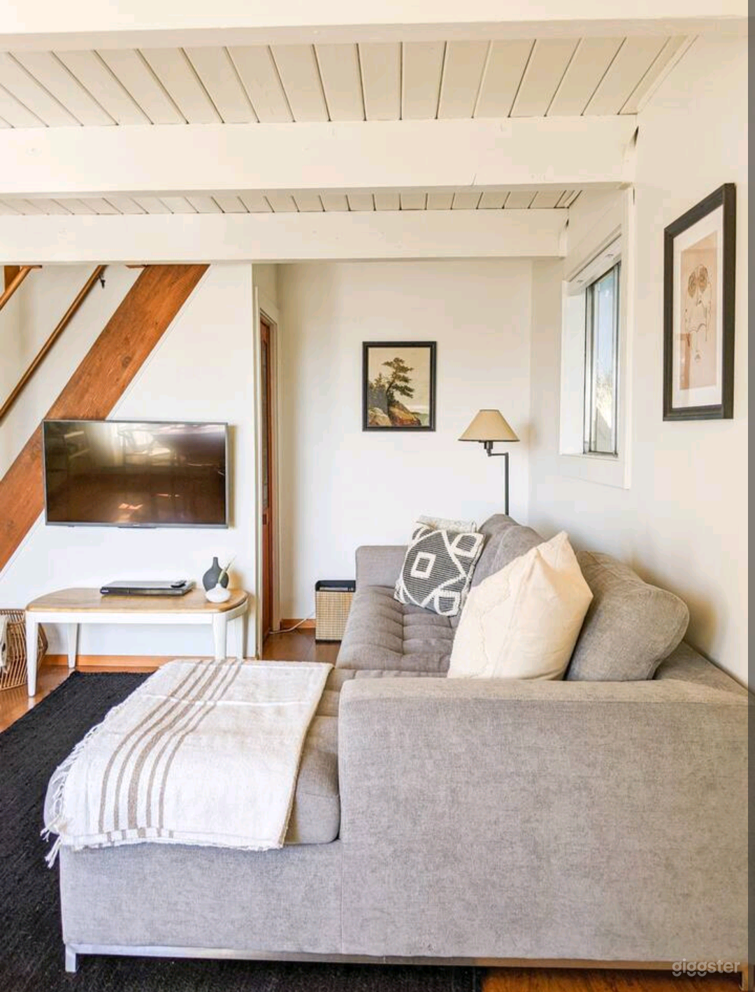 Little Stuga- Cozy, Private, Walk to Water w/Views Photo 4