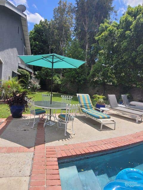 Private Oasis in Tarzana Photo 3