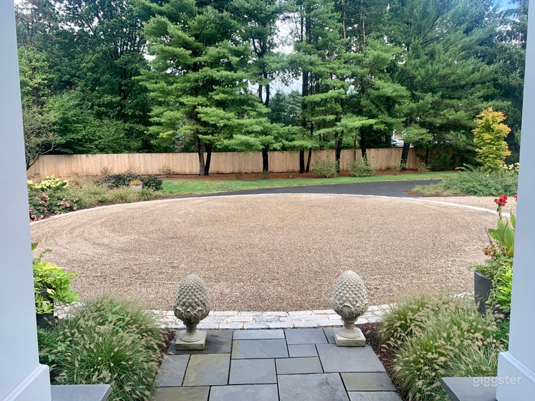  A sprawling home on 4 lush acres mins to highways 