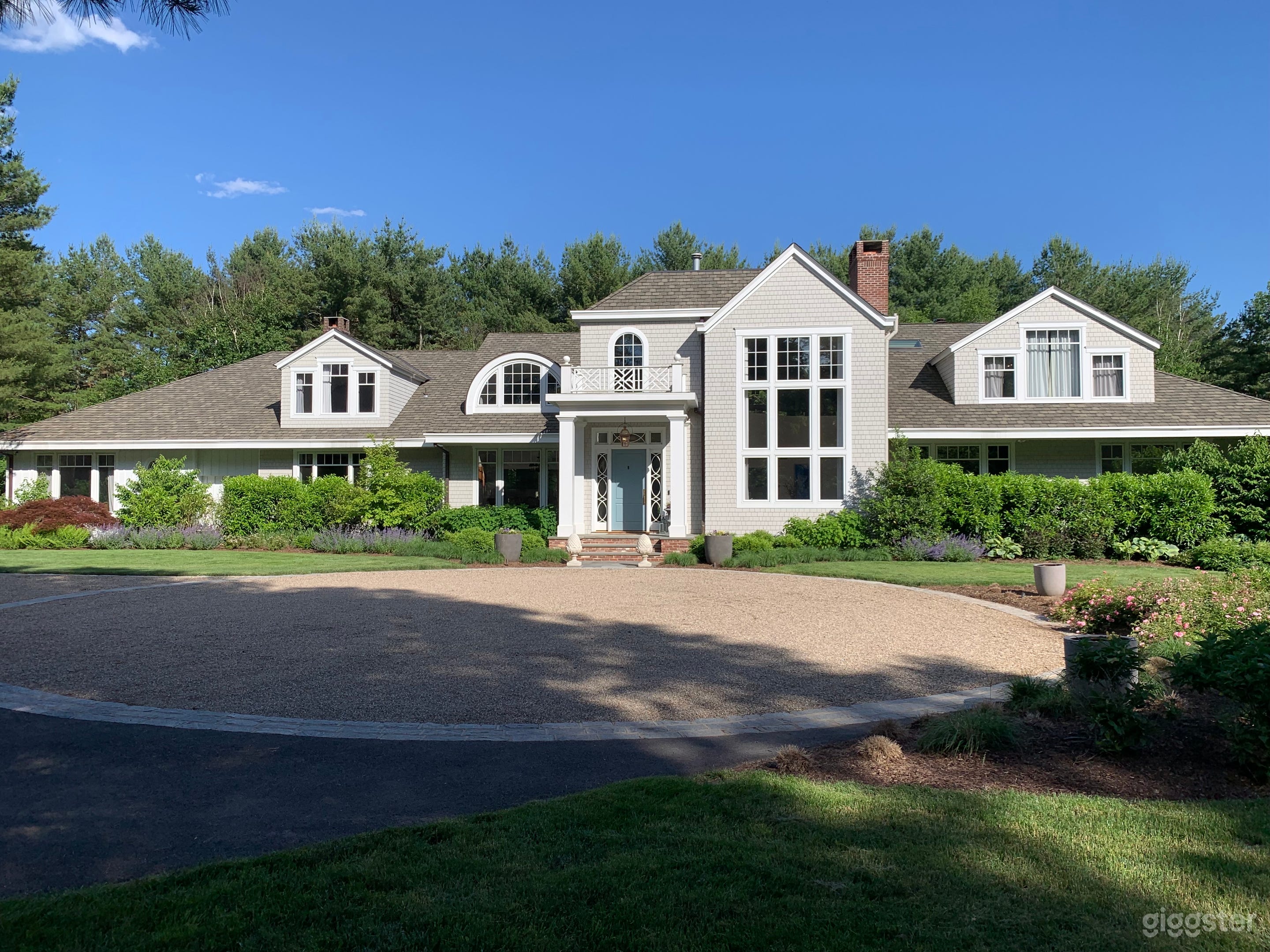 A sprawling home on 4 lush acres mins to highways Photo 1