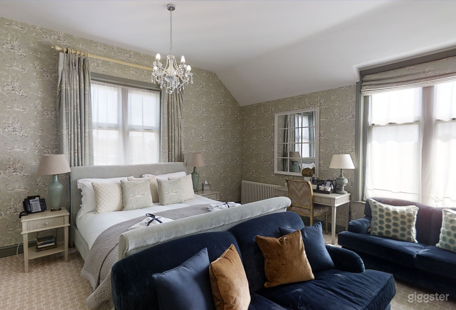 Goshawk Room Photo 2