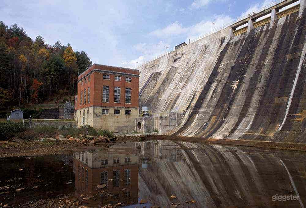 Lake Burton Dam Photo 4