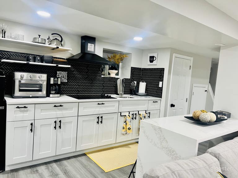  Basement Content-Film Studio 