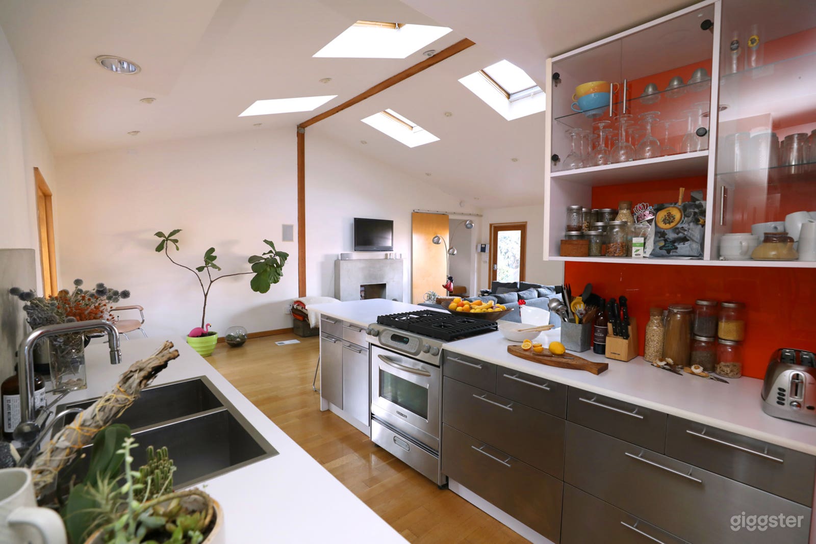 living room/ kitchen