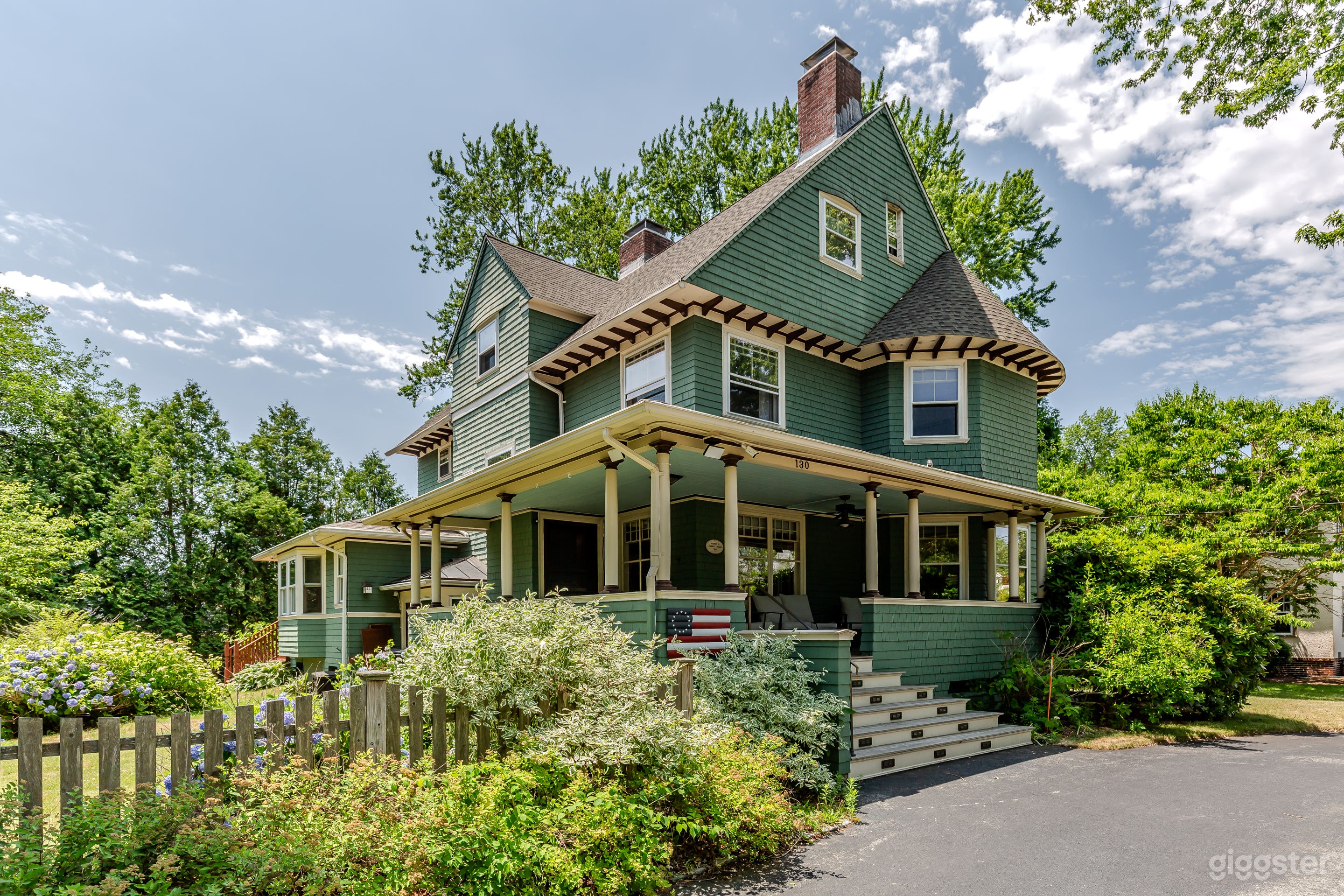 1891 Historic Victorian Babbitt House | Film & Event Venue Photo 2