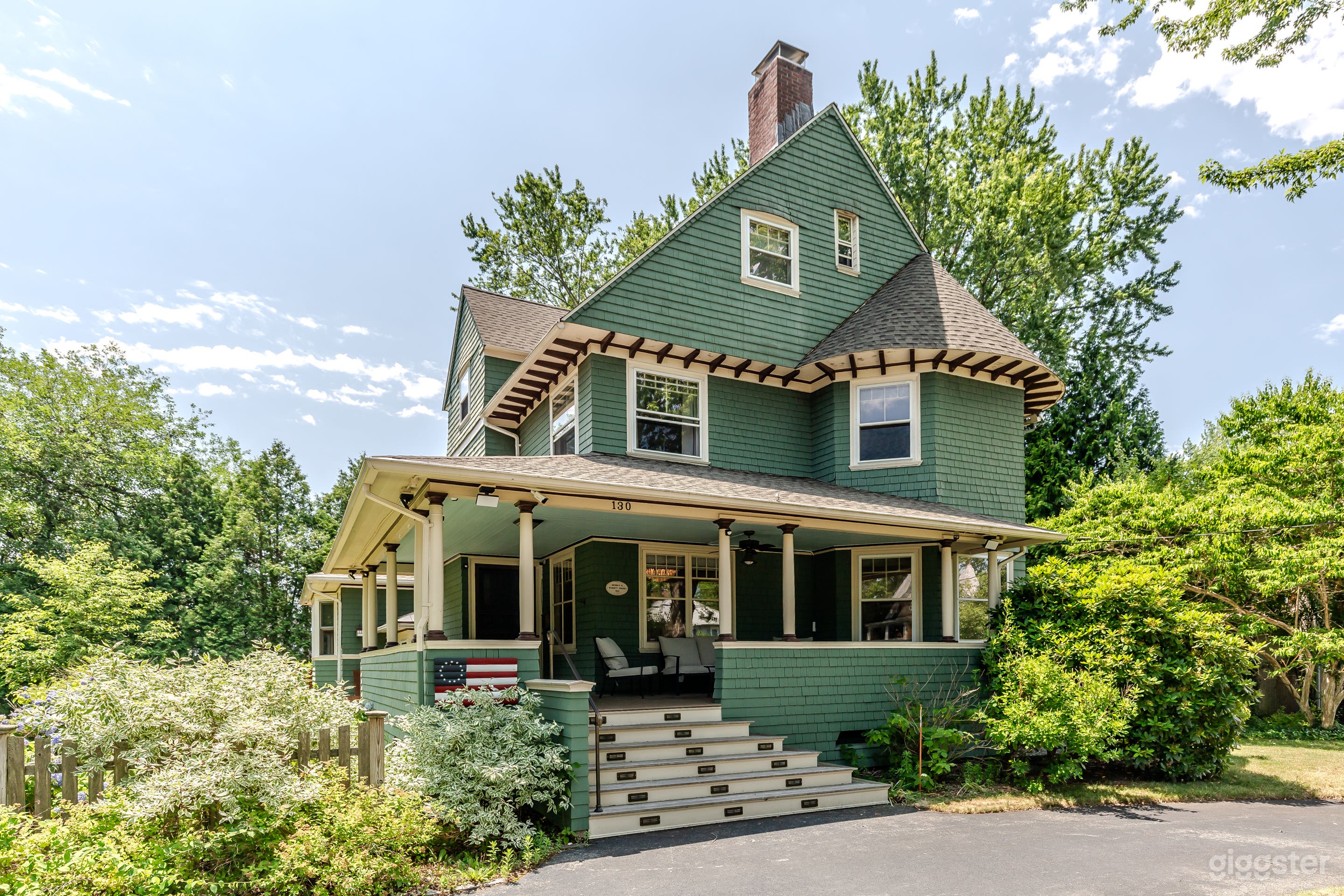 1891 Historic Victorian Babbitt House | Film & Event Venue Photo 3